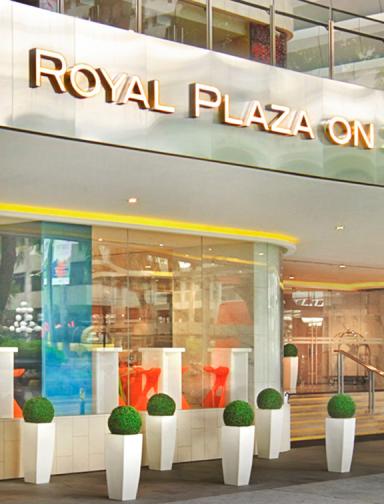 Royal Plaza on Scotts Facade
