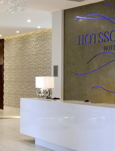 HS HOTSSON Hotel Silao lobby