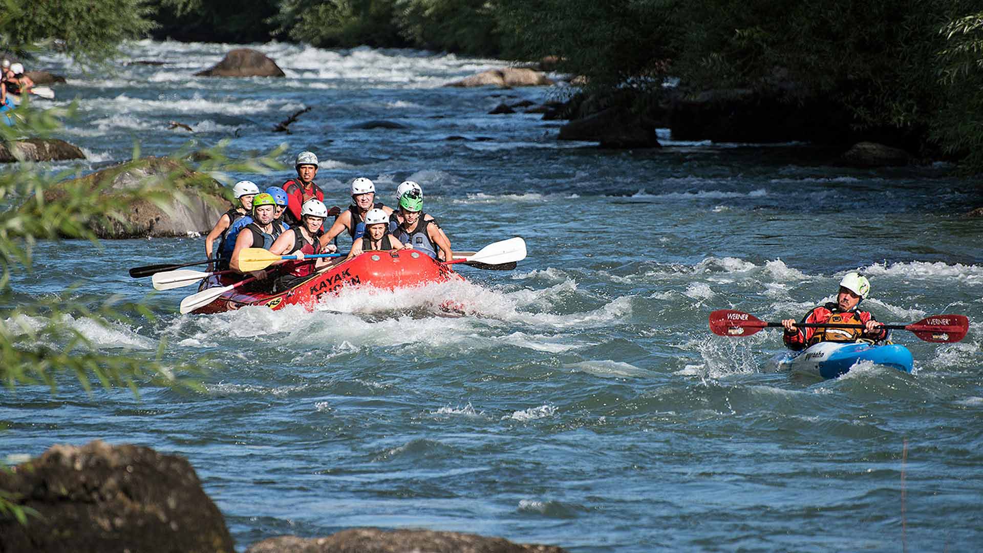 https://d25wybtmjgh8lz.cloudfront.net/sites/default/files/2021-03/PHR_ZPCVVWhitewater-rafting-rafting-at-andBeyond-Vira-ViraWhitewater-rafting-rafting-at-andBeyond-Vira-Vira_WEB-READY.jpg