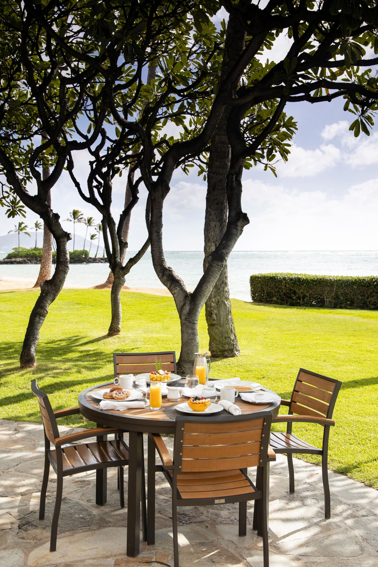The Kahala outdoor breakfast with Kissing Point