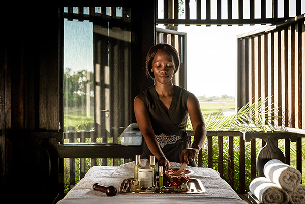 Discover the ancient wisdom and healing power of plants and herbal extracts at Xigera Safari Lodge to optimize your health and wellbeing