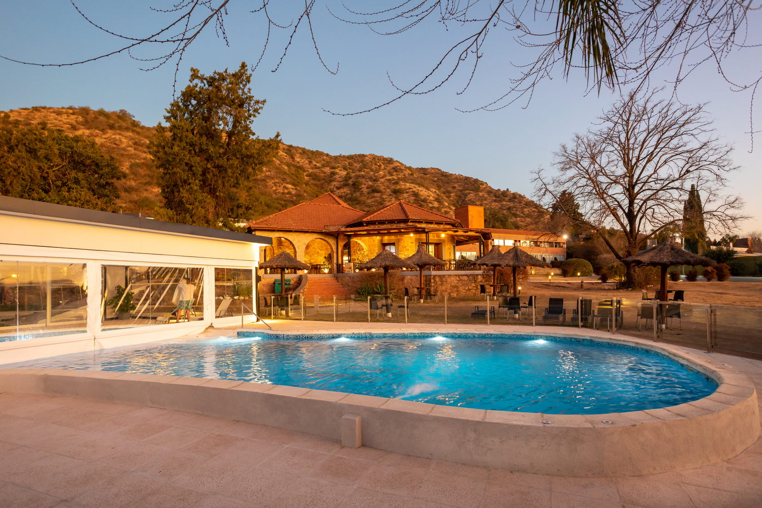 Pinares Panorama Suites Spa & Convention Center piscina climatizada