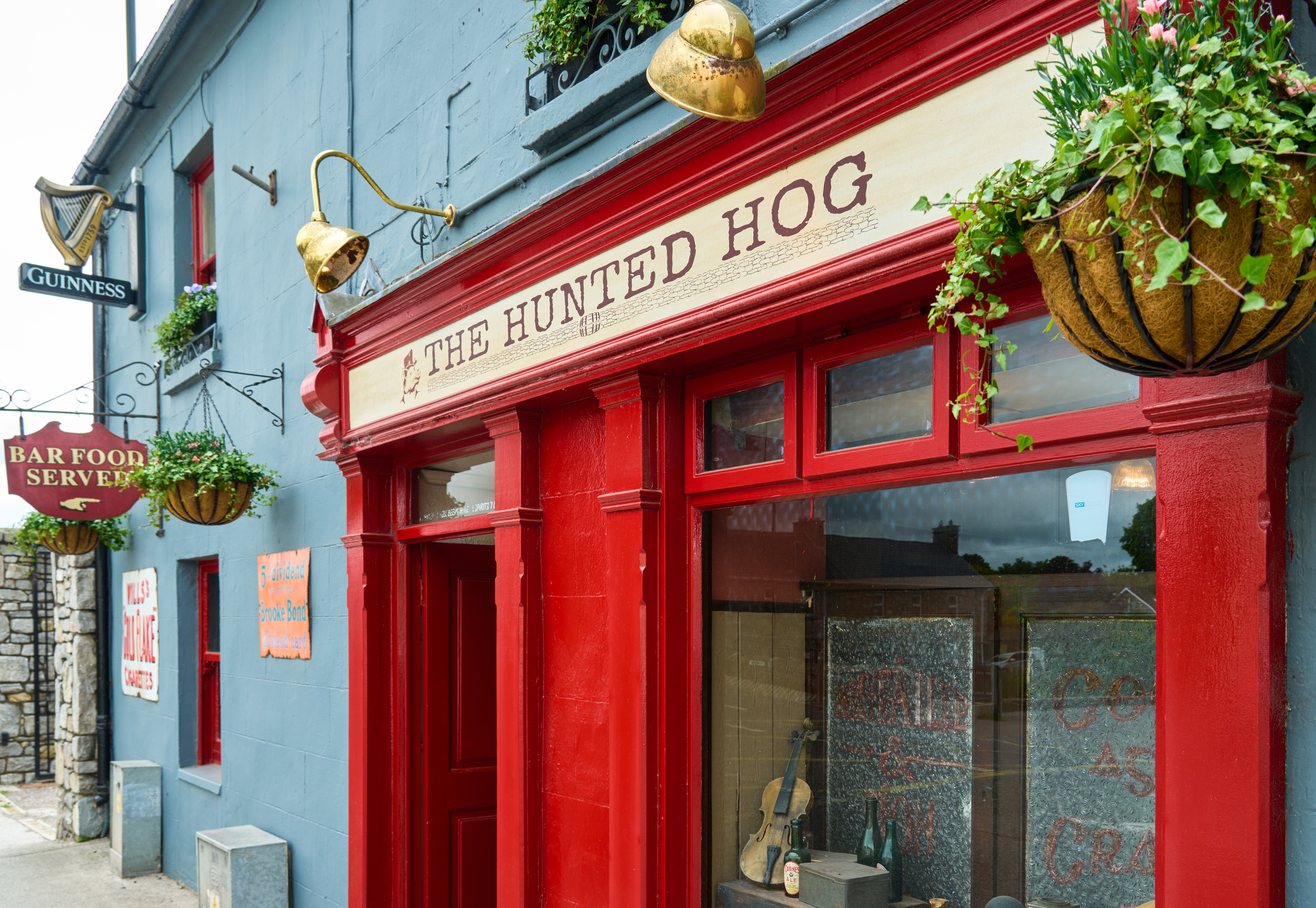 hunted hog pub and restaurant