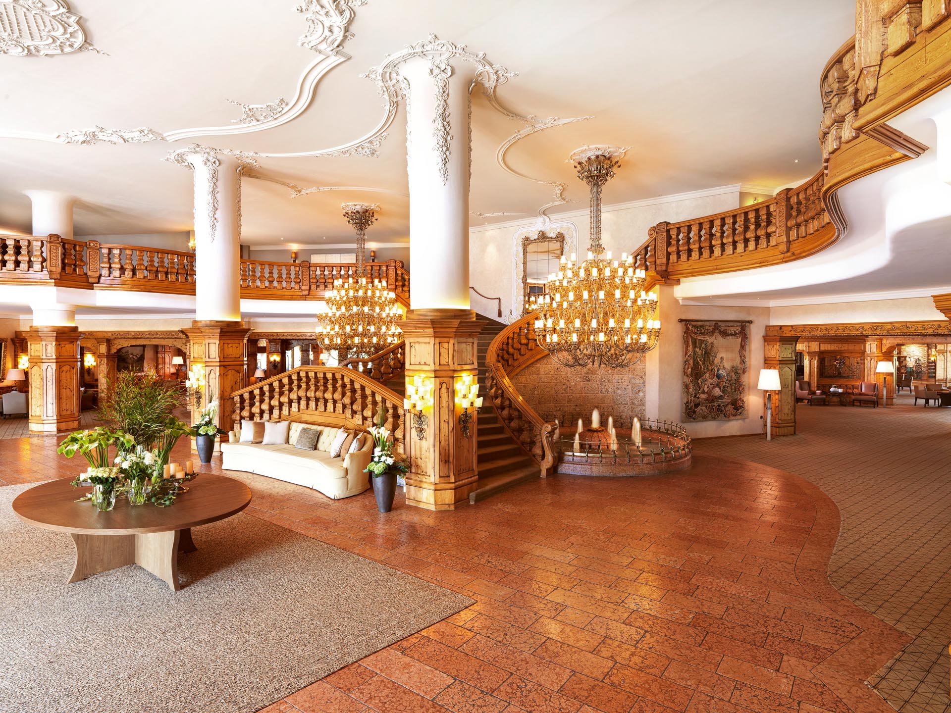 Interalpen-Hotel Tyrol Lobby