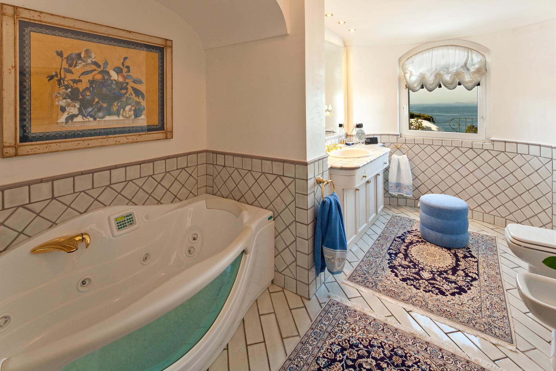 Grand Suite Bath