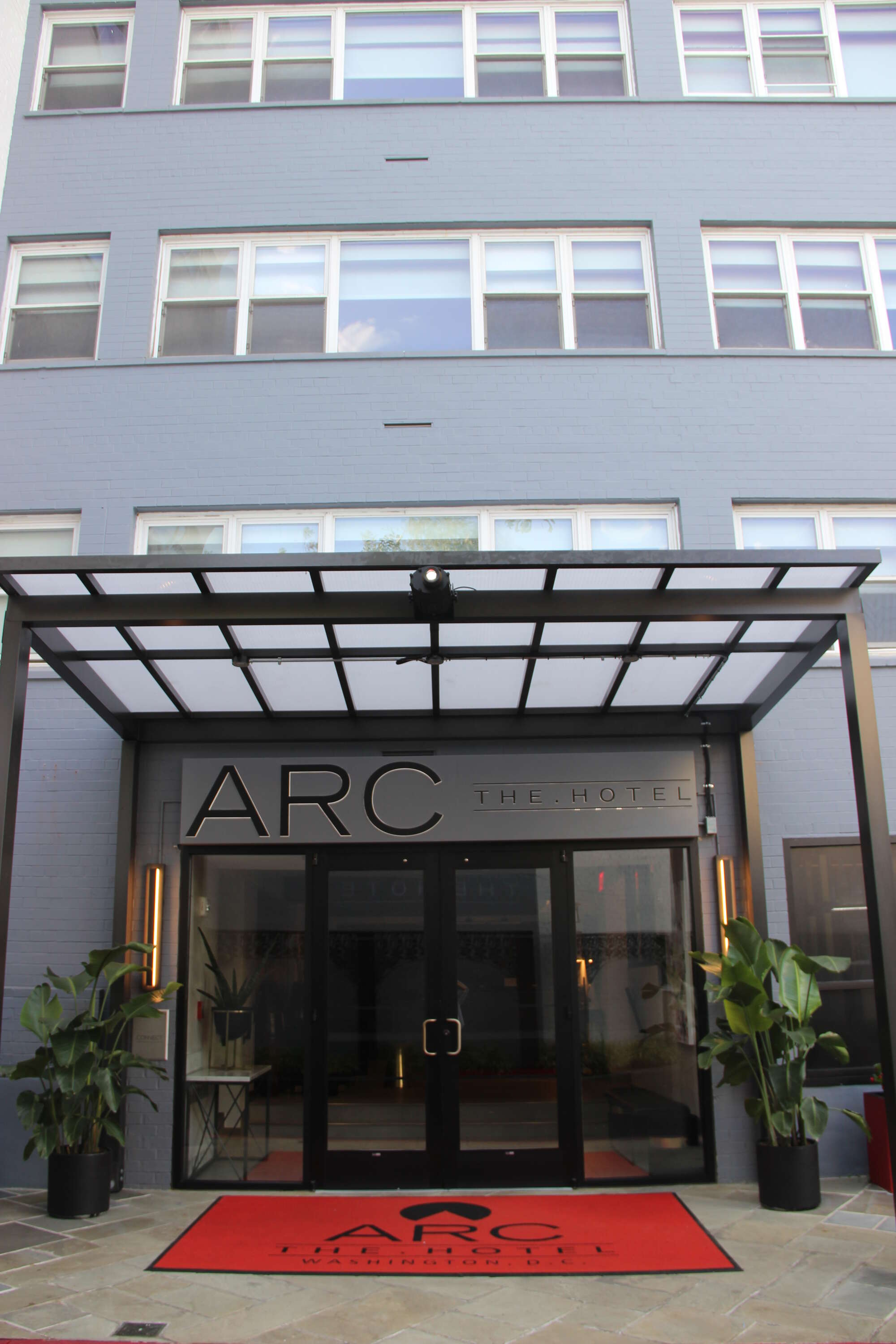 ARC HOTEL Entrance