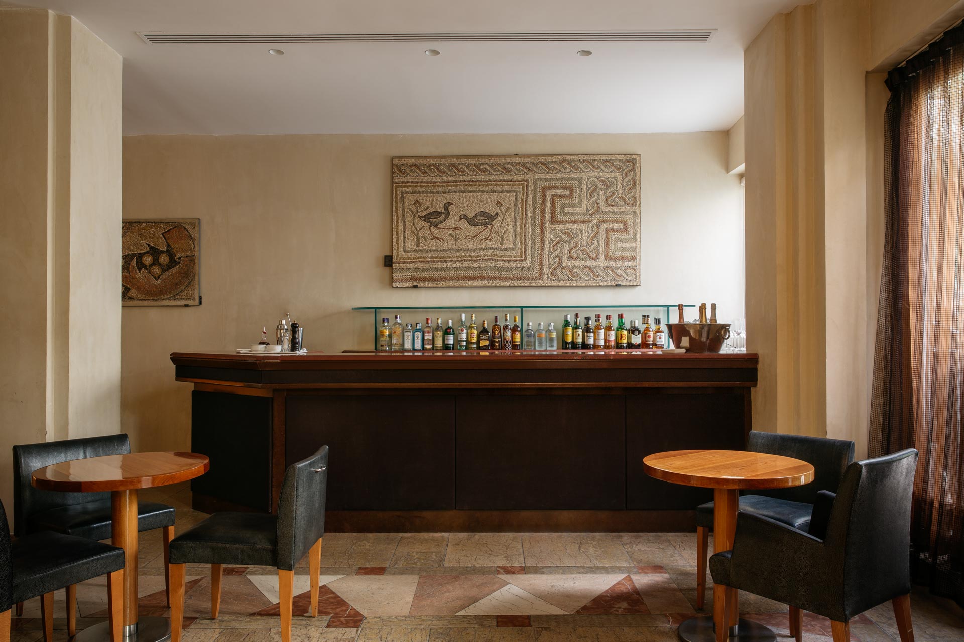 Principe de Asturias Bar and Seating