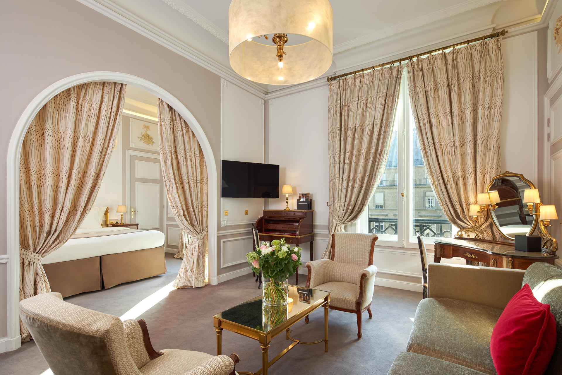Eiffel Tower Suite Living Space