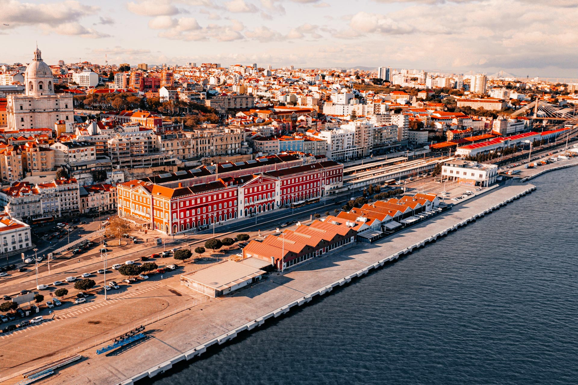Aerial of Editory Riverside