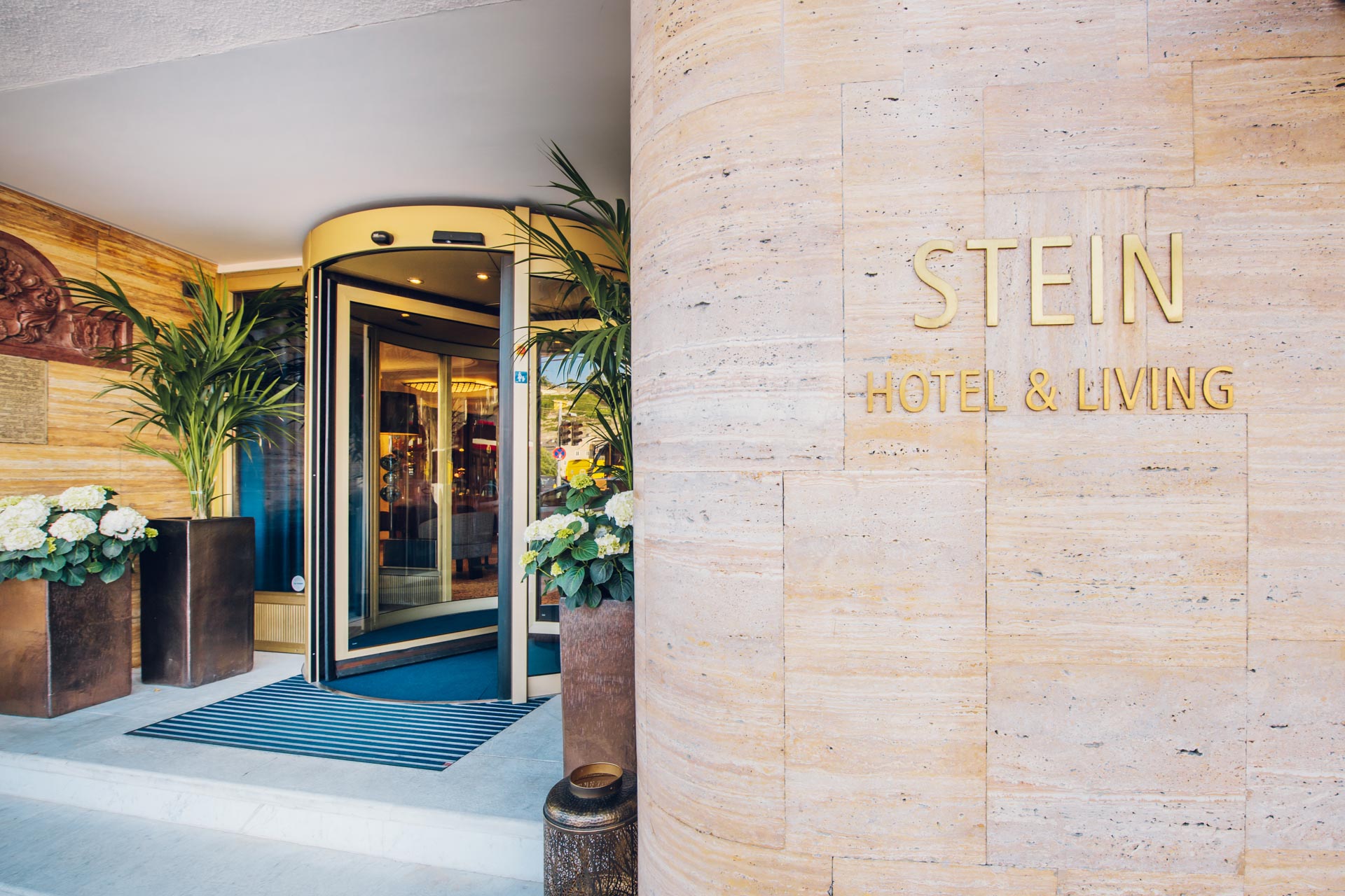 Hotel Stein Entrance