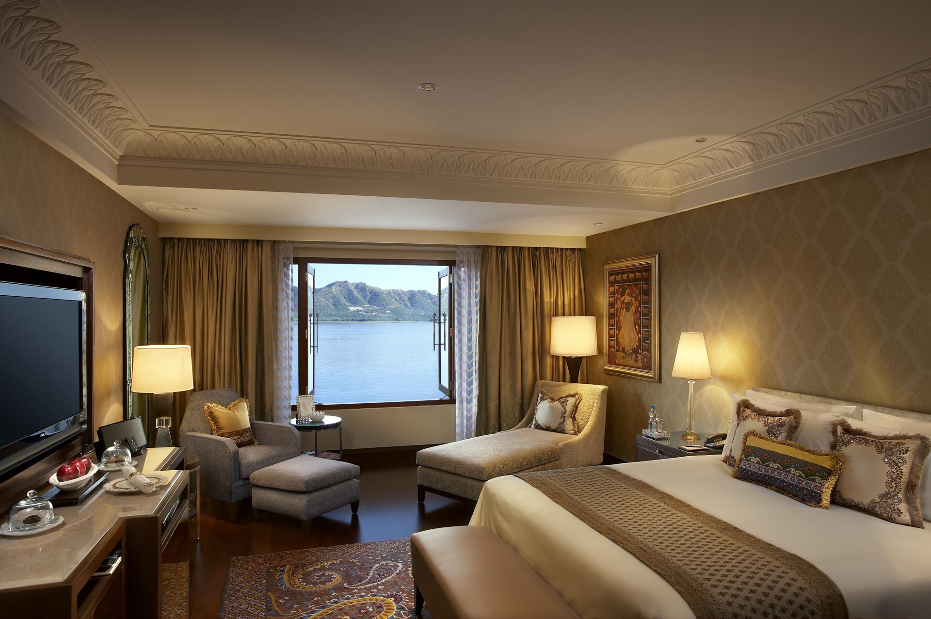 The Leela Palace Duplex Suite
