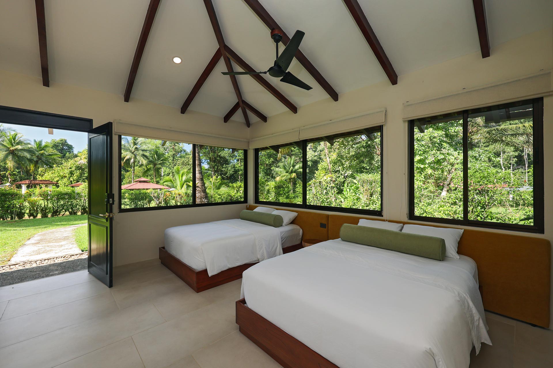Carate Rainforest Villa Accommodation