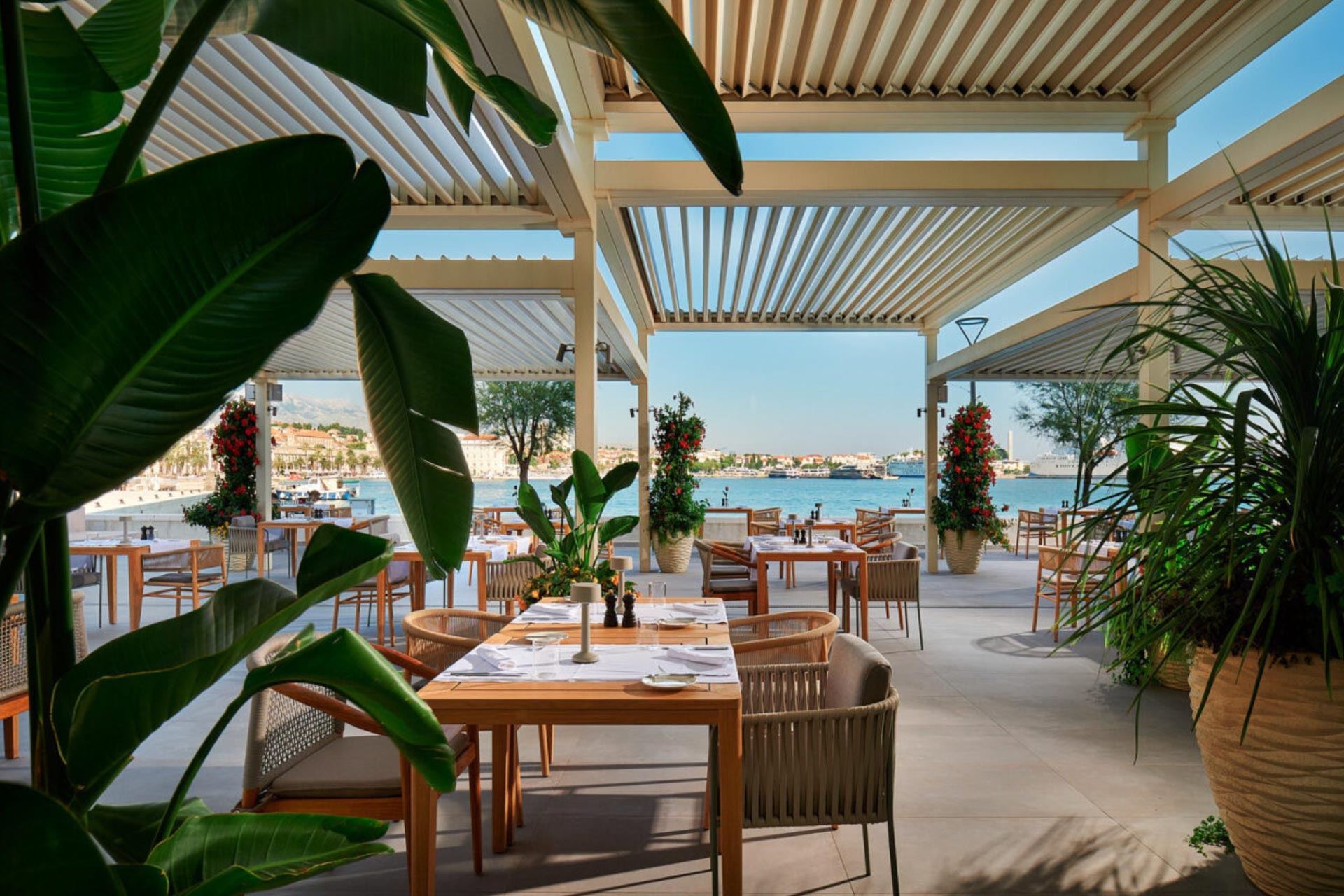 Mediterranee Restaurant Terrace