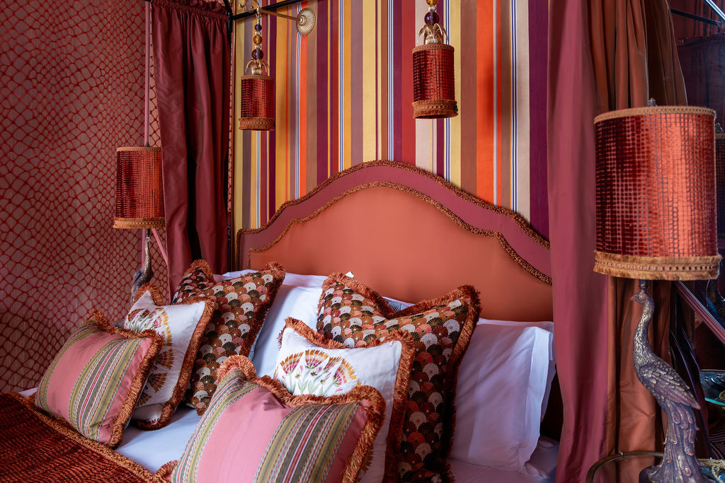 Castille Paris Starhotels Collezione - Grand Tour Suite Bed