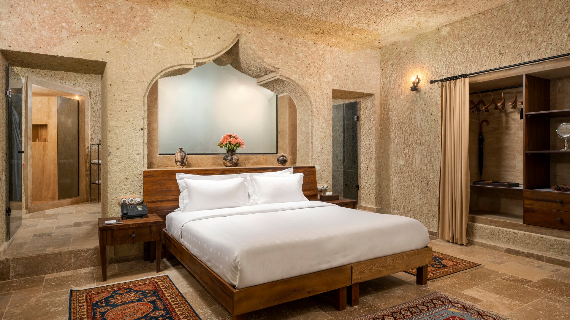 Karamanoglu Ibrahim Cave Suite Bedroom