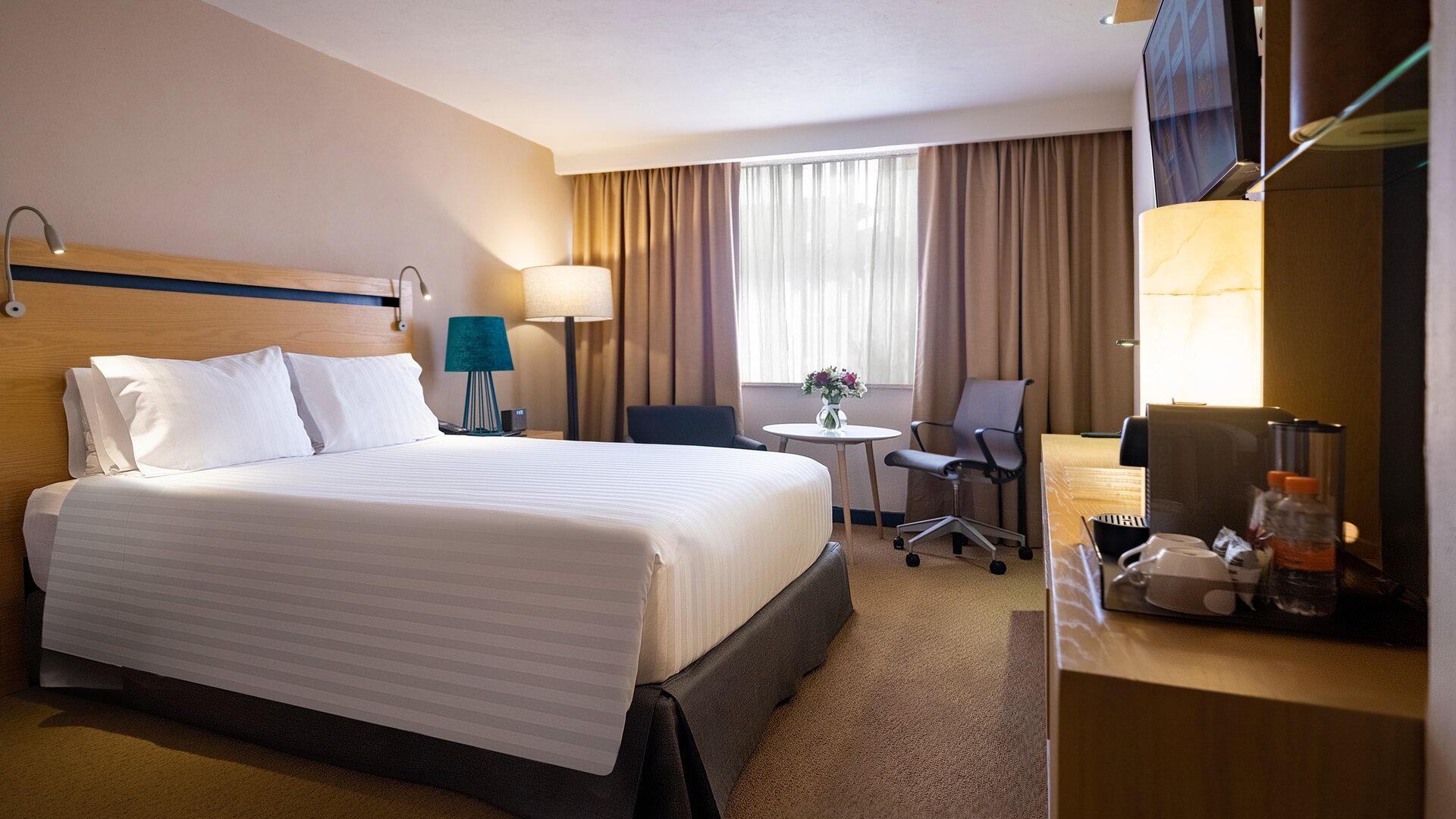 Deluxe King Guest Room