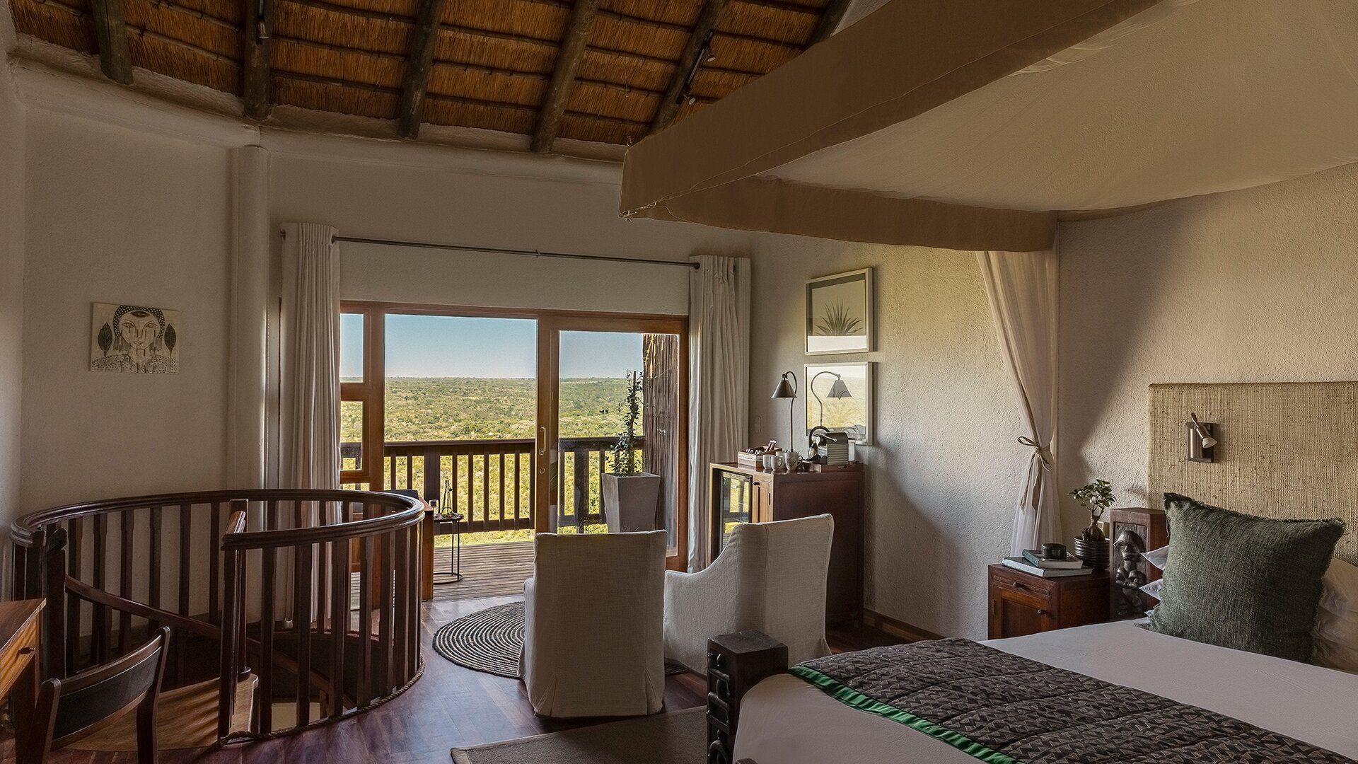 Rock Cliff Lodge Bedroom and View