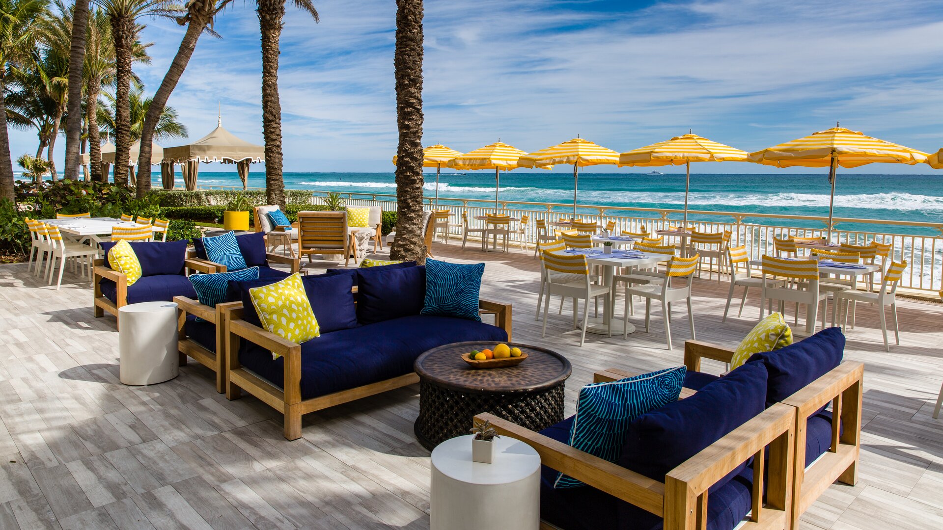 Breeze Ocean Kitchen Restaurant Lounge Seating