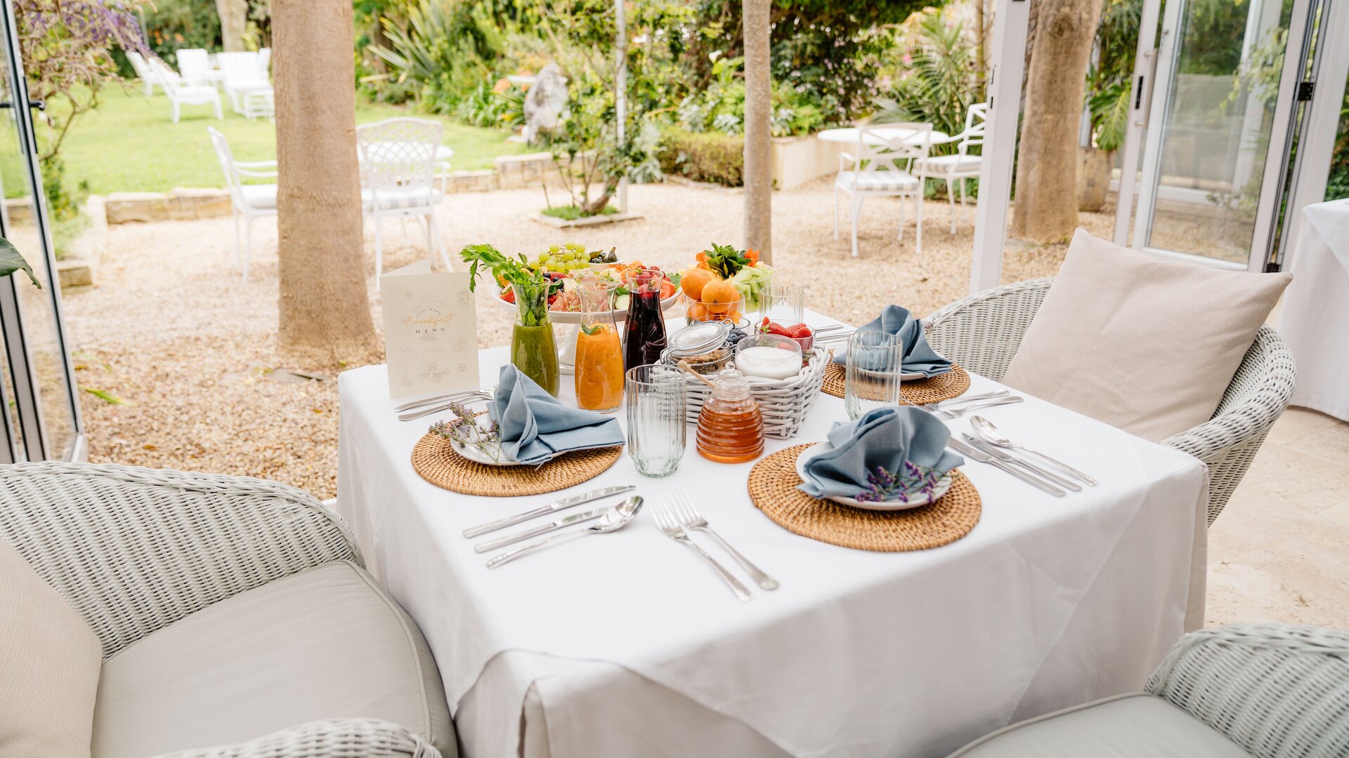 Breakfast in Conservatory