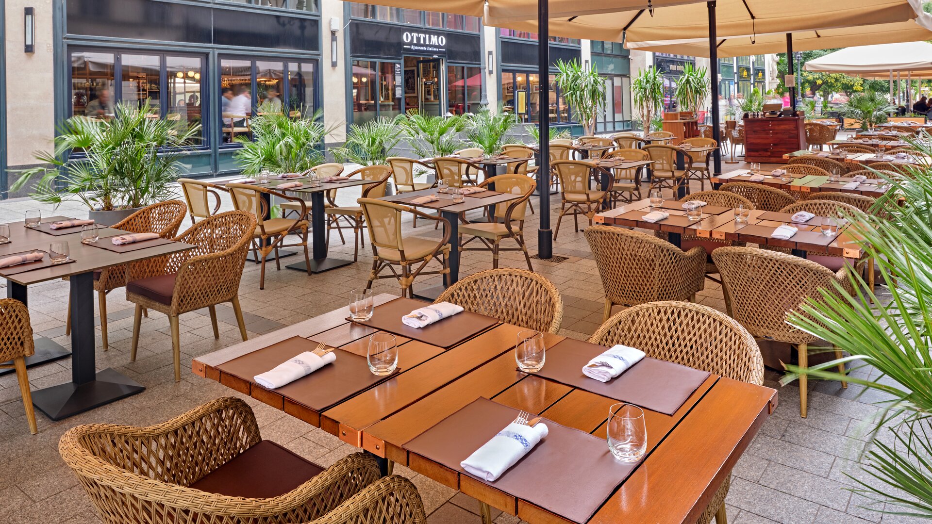 Ottimo Restaurant Outdoor Seating