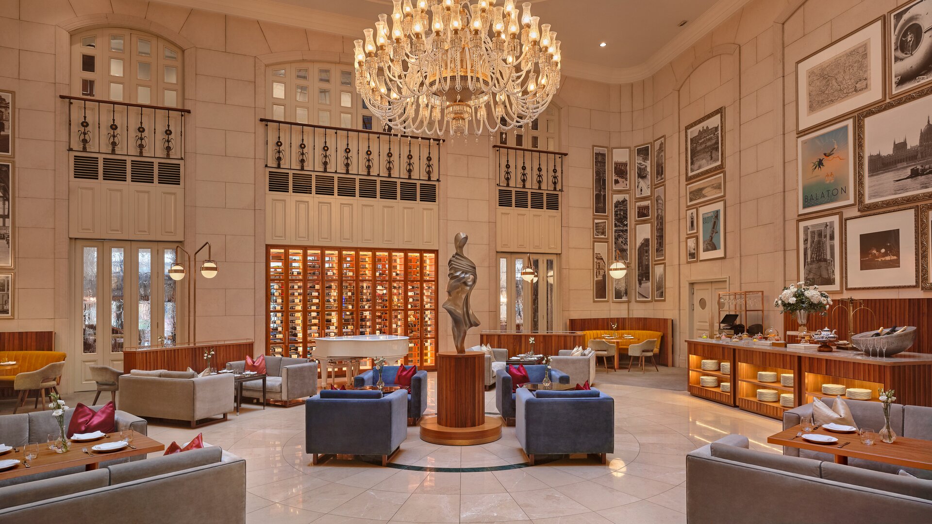 Kupola Lounge Restaurant