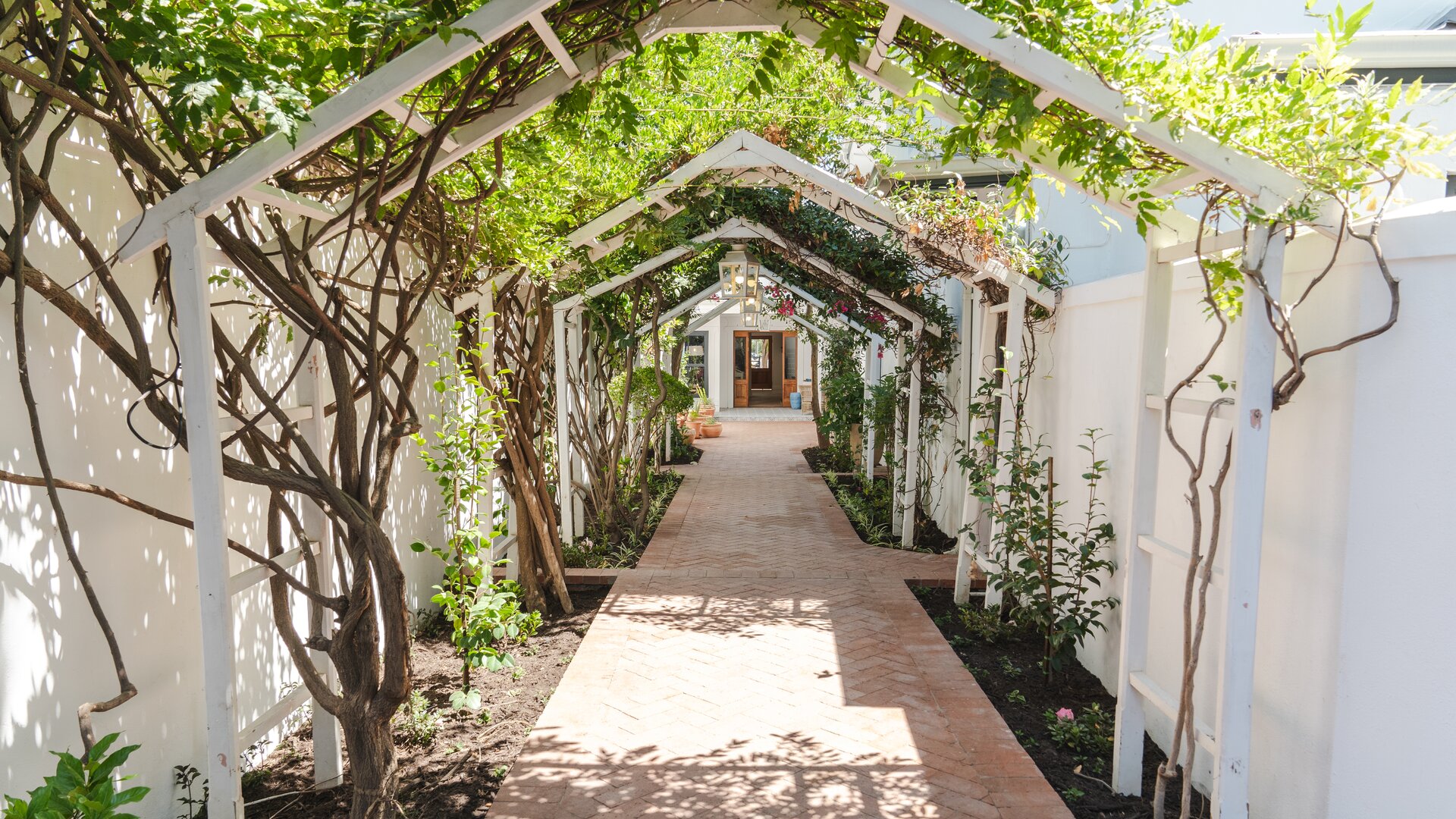 Walkway & Exterior Entrance