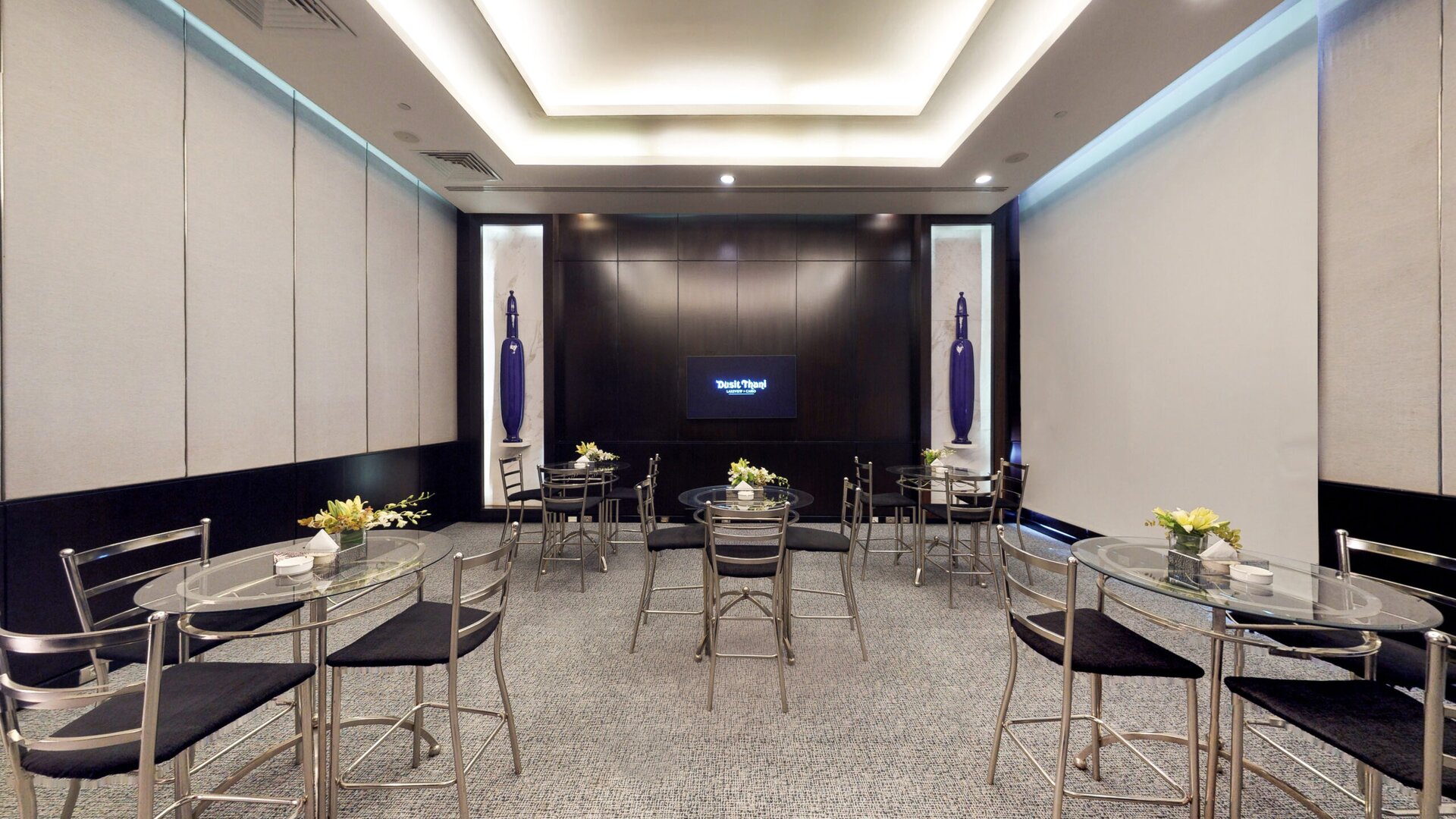 Gerbera Daisy and Purple Daisy Meeting Rooms