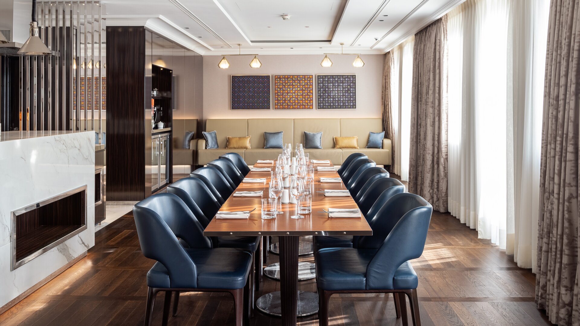 Club Lounge Dining