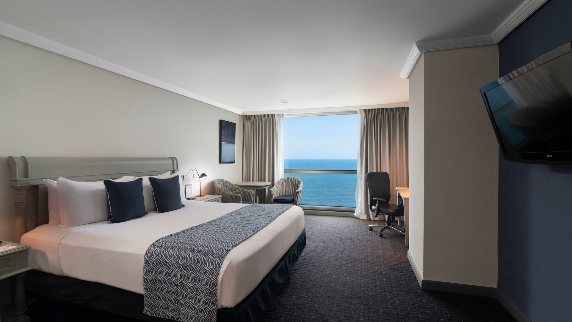 Superior Oceanfront Guest Room