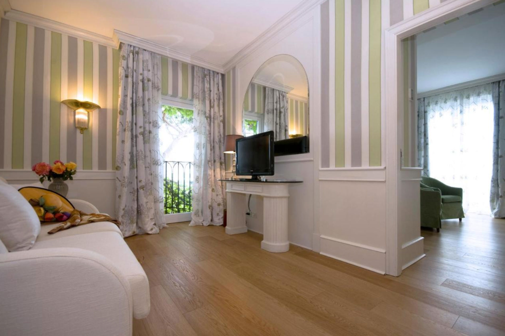Green Suite