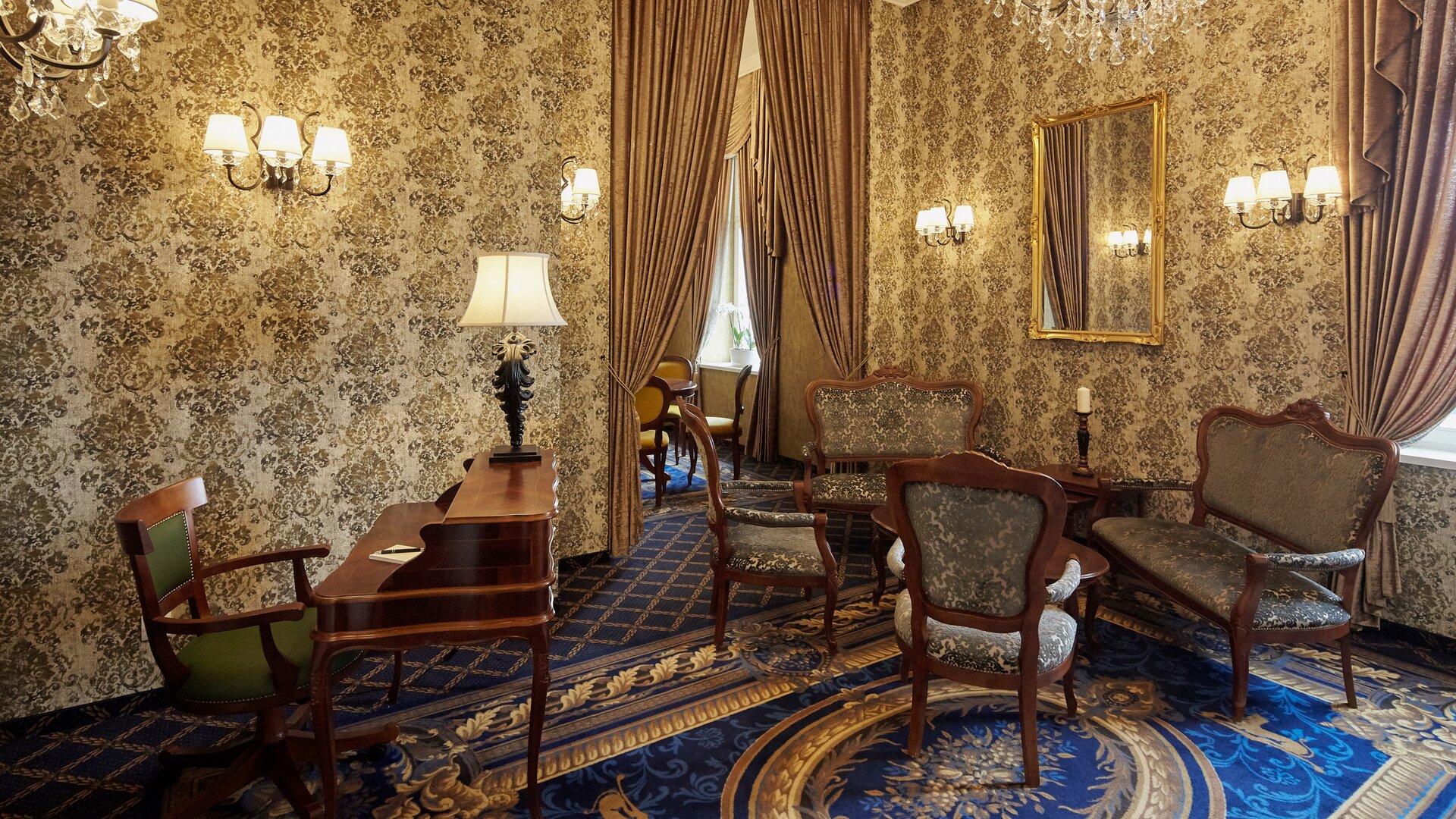 Da Vinci Suite Living Area