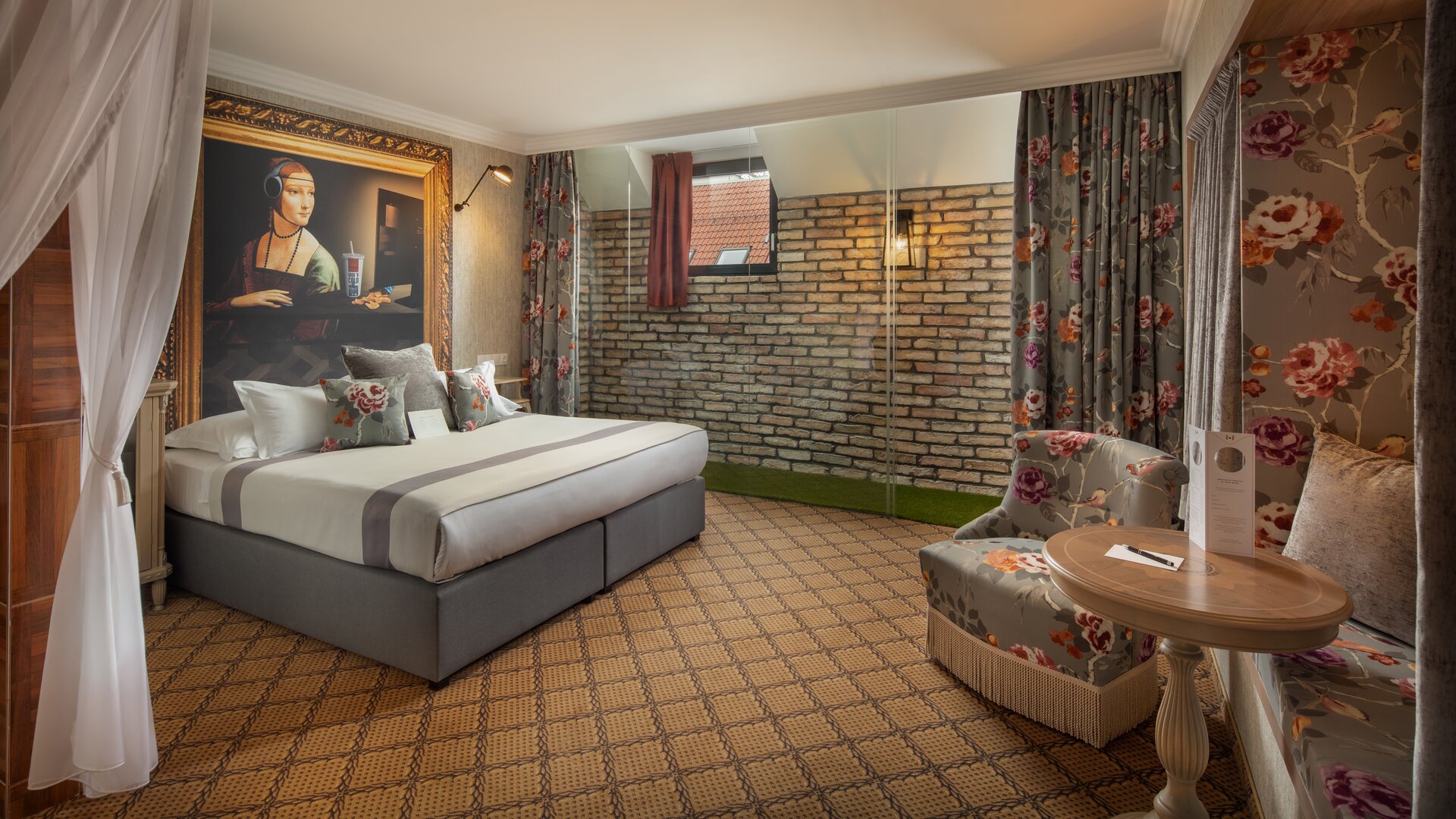 Deluxe King Guest Room