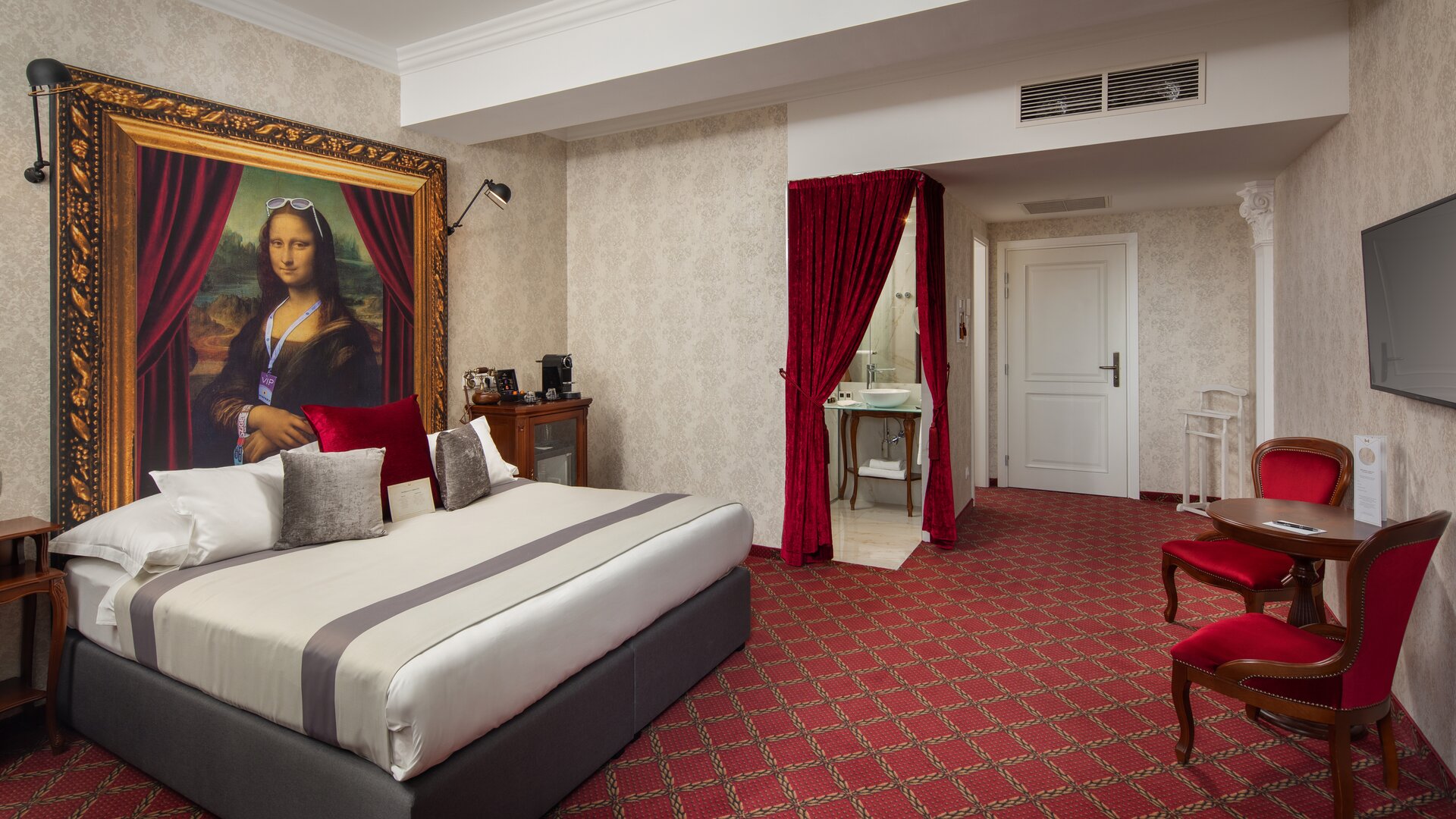Deluxe King Guest Room