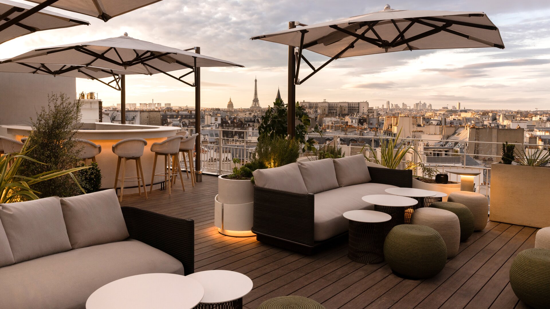 Rooftop Bar and Lounge