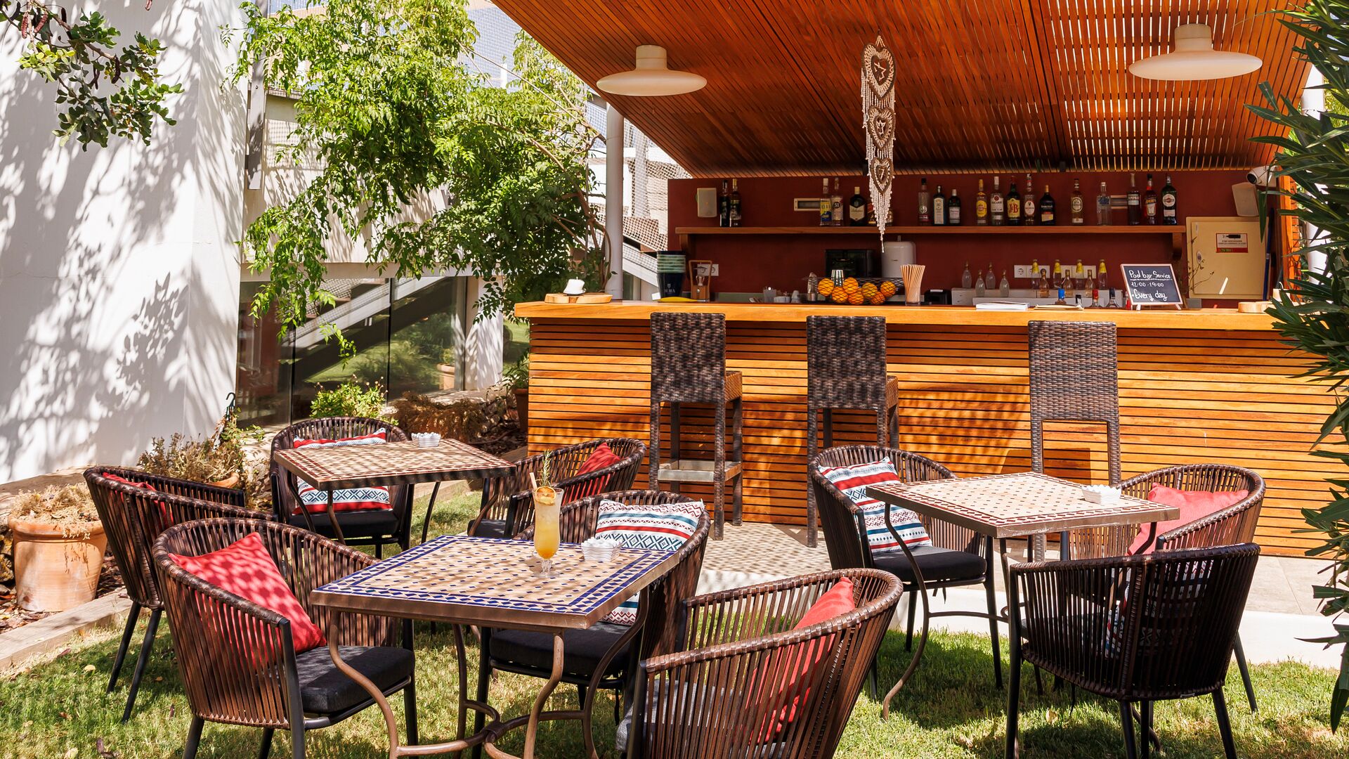 Pool and Garden Bar