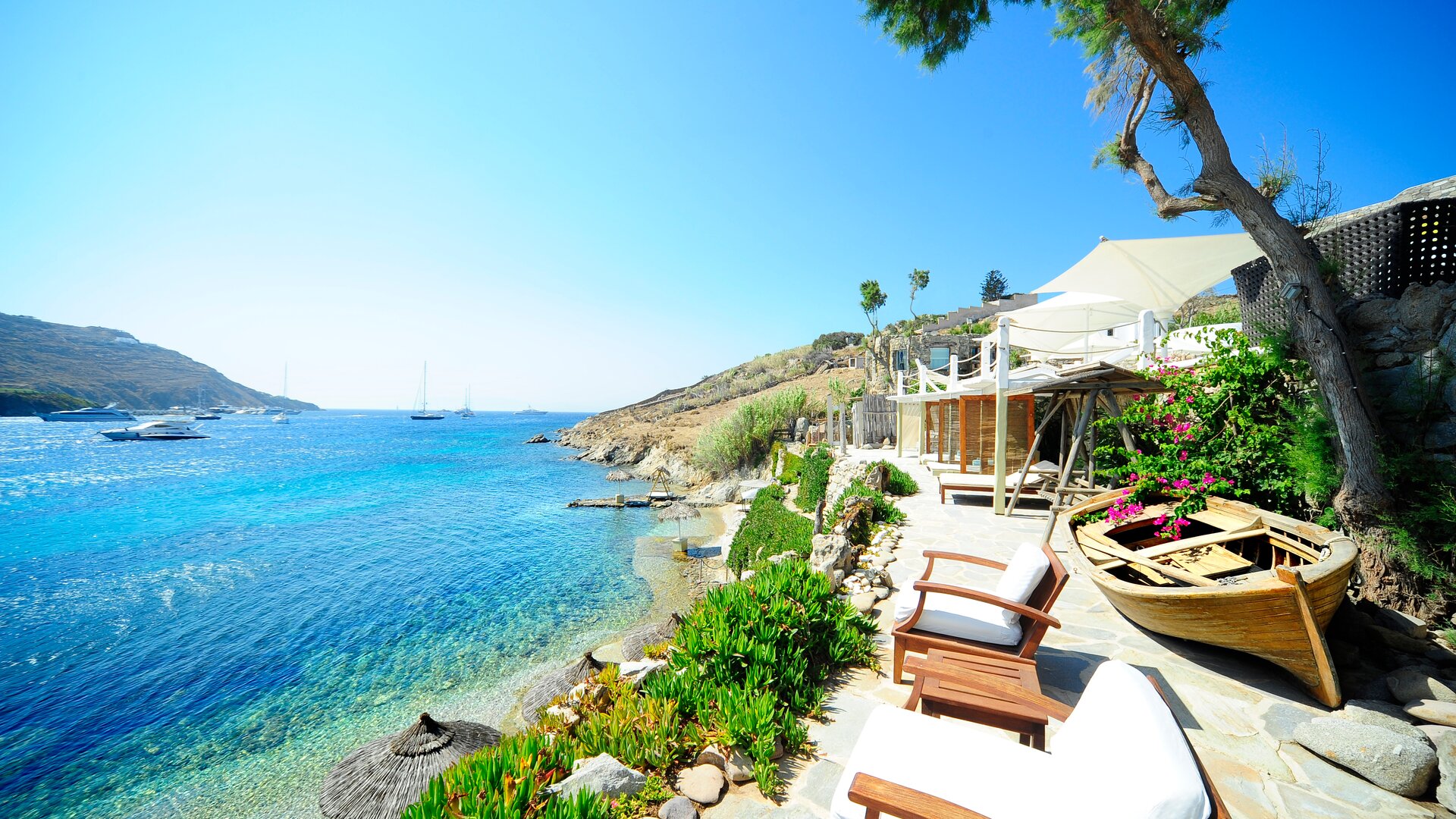 Beachfront Lounge