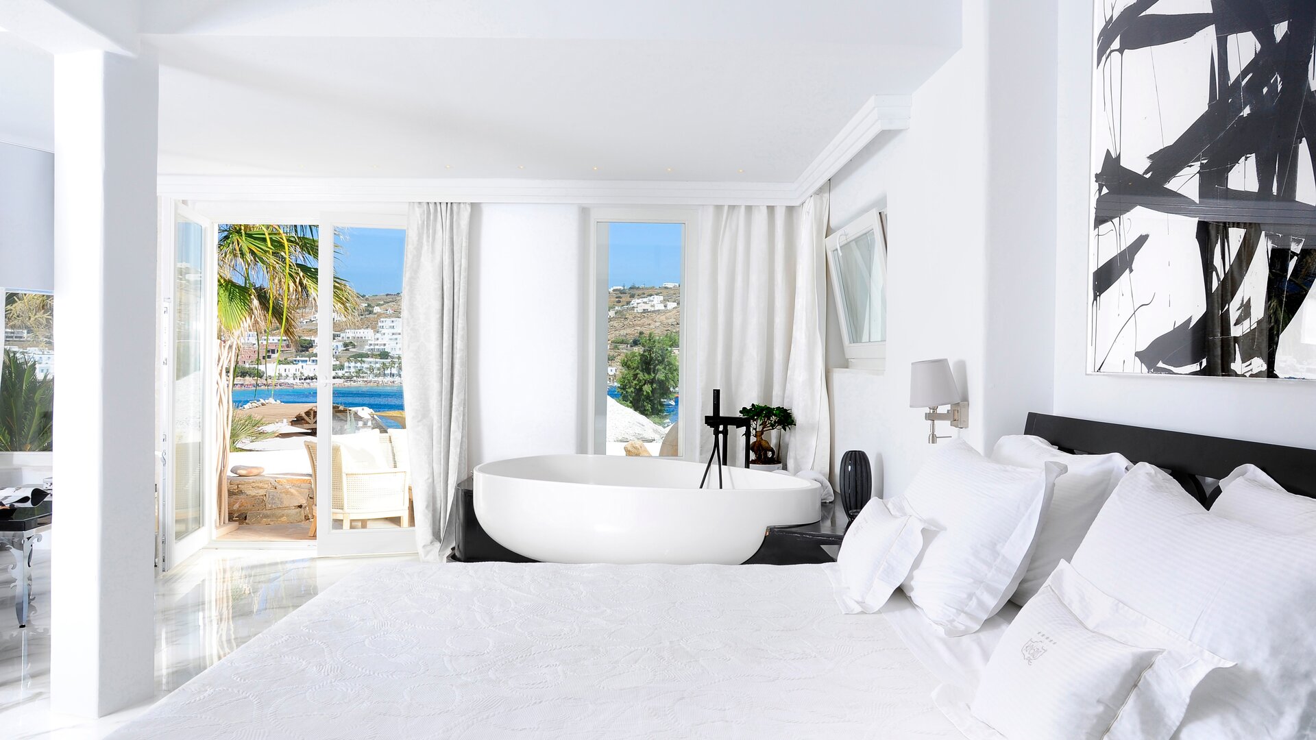 Deluxe Suite Sea View Interior