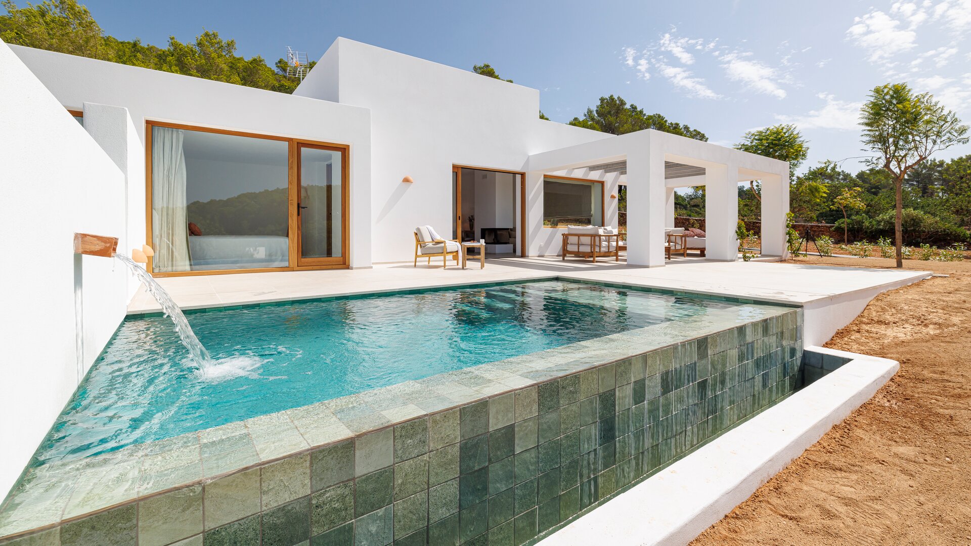 Deluxe Suite Villa Terrace Overview