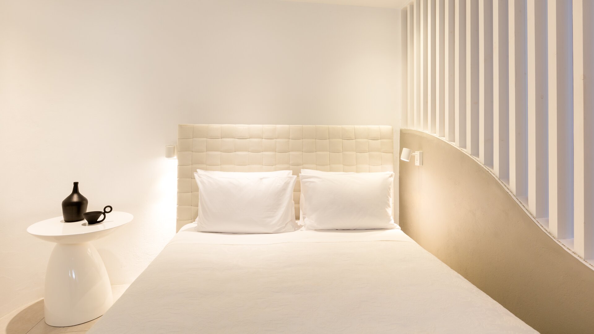 Villa Hideaway Bed