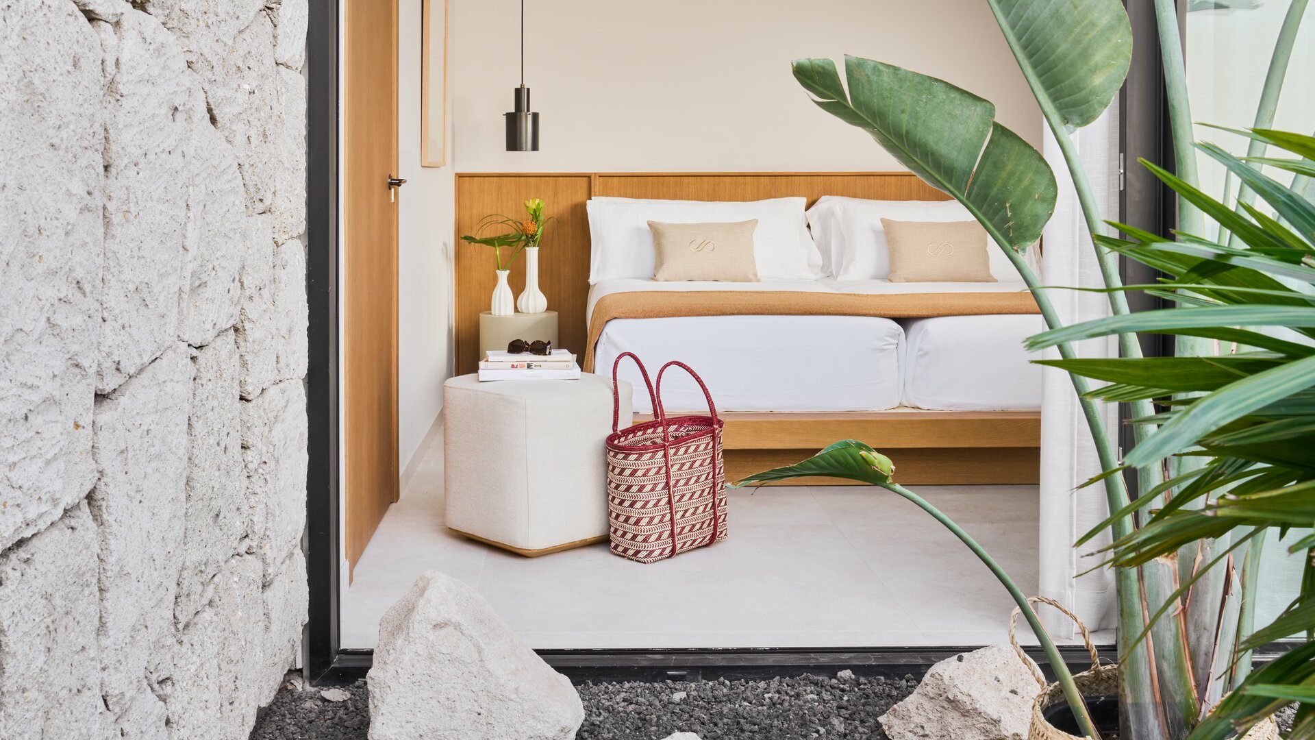 Villa Suite Bed
