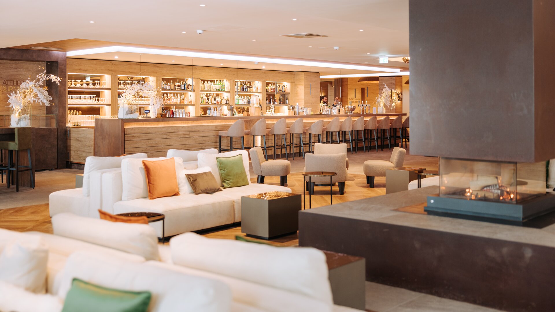 Lobby Bar