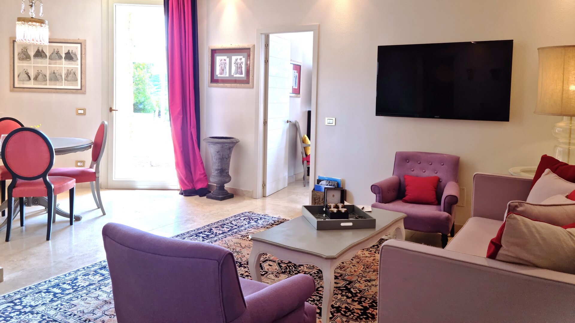 UNESCO Velona Suite with Spa Living Area