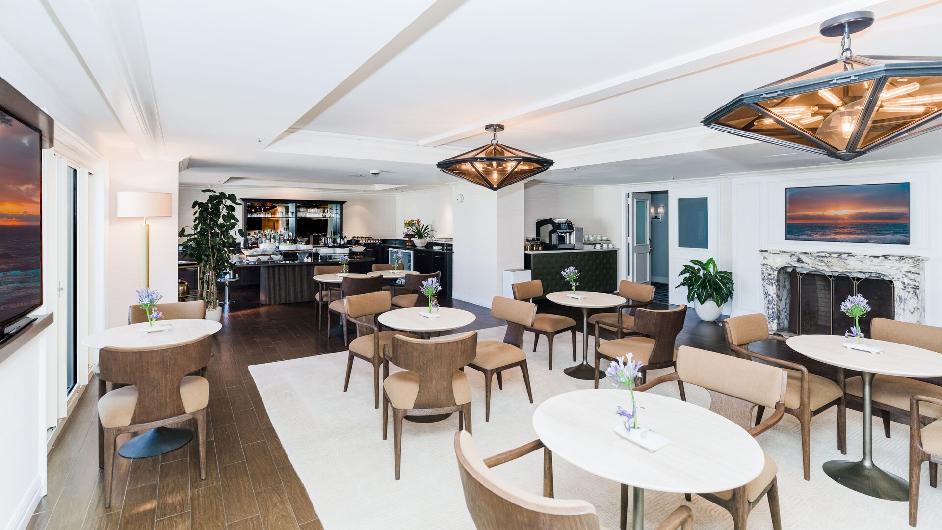 Club Lounge
