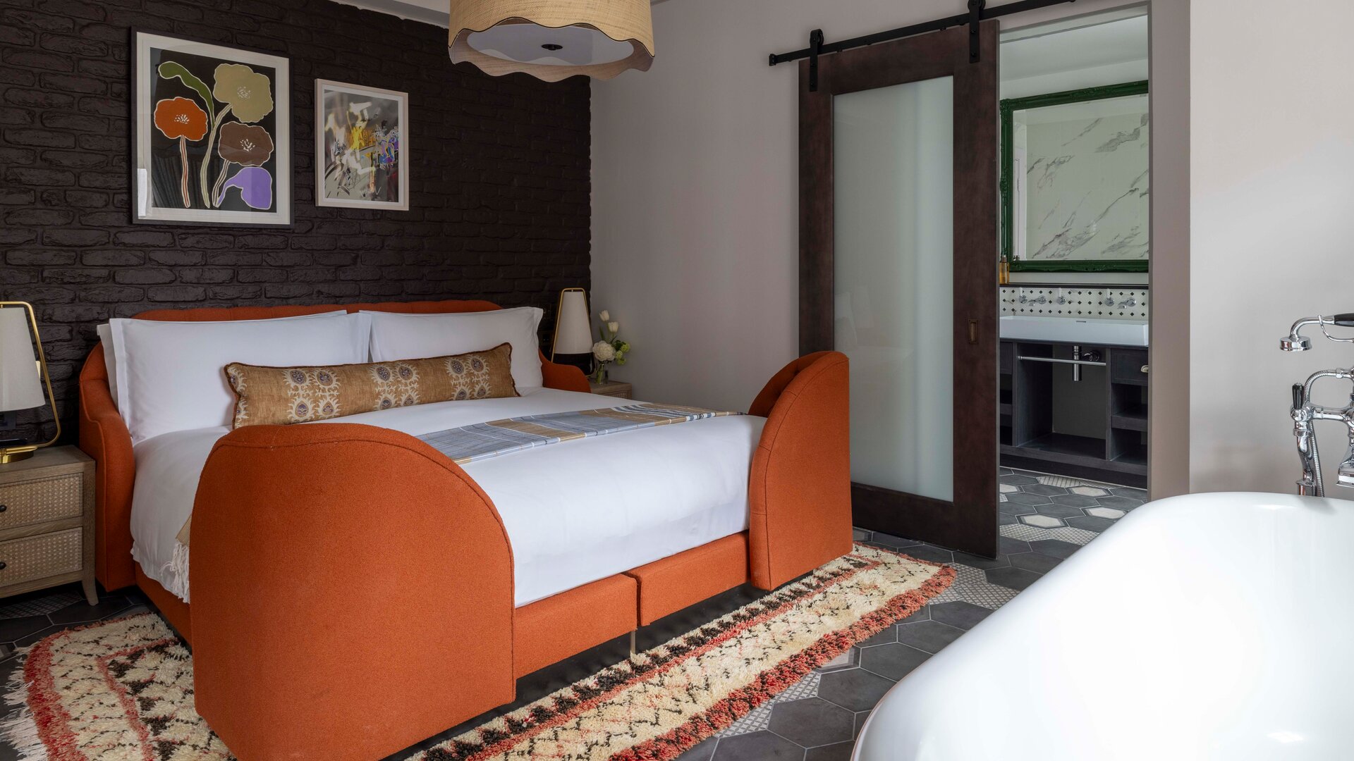 Grand Chamber One Bed Deluxe Suite Bedroom