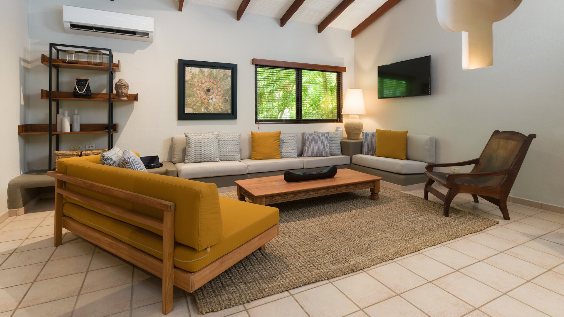Villa 3 Bedrooms with Private Pool Living Room