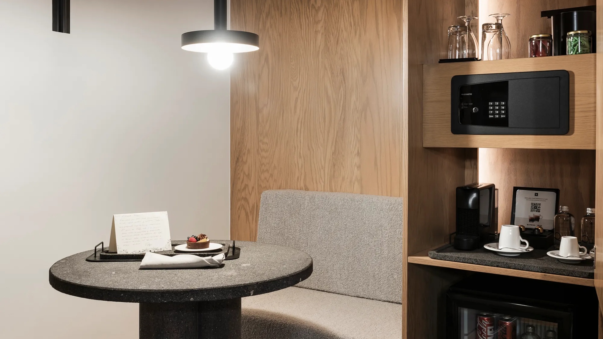 Guestroom Dining Area