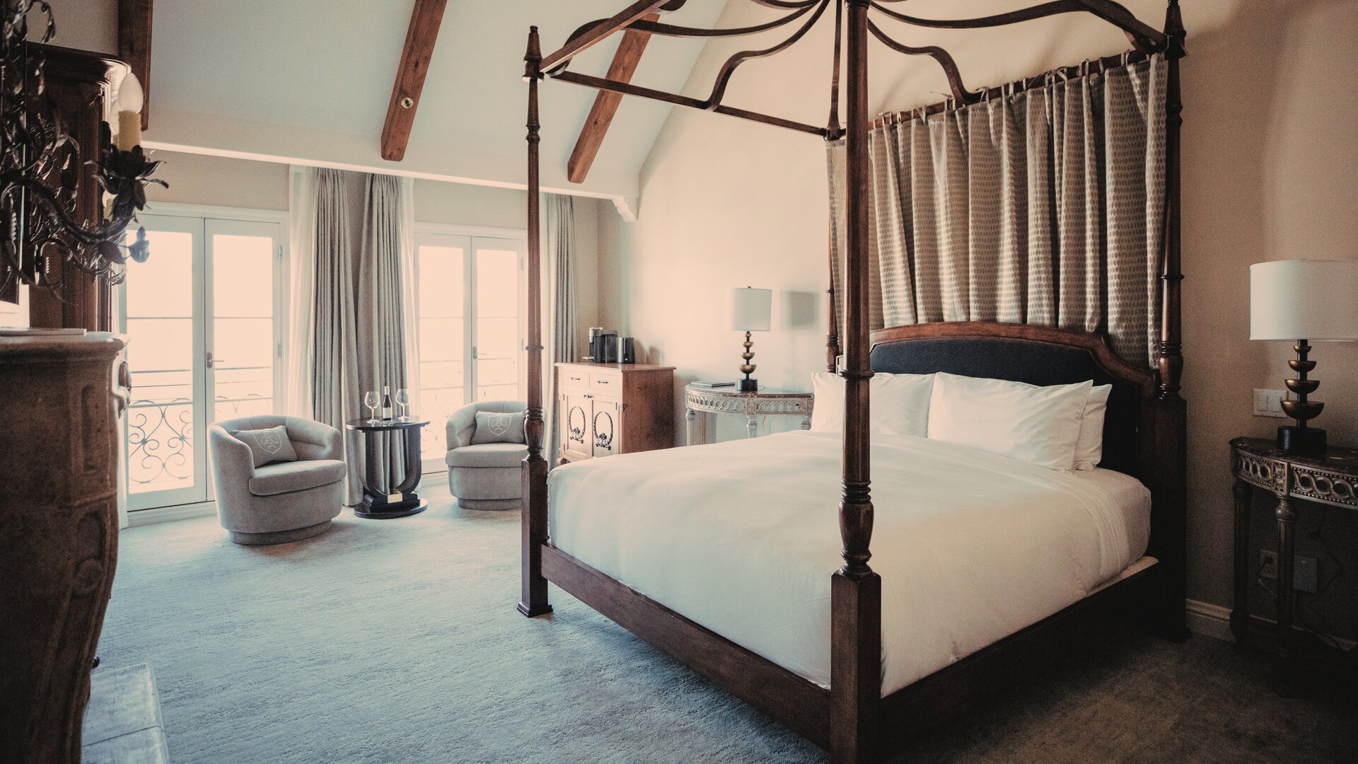 Mansion King Guestroom