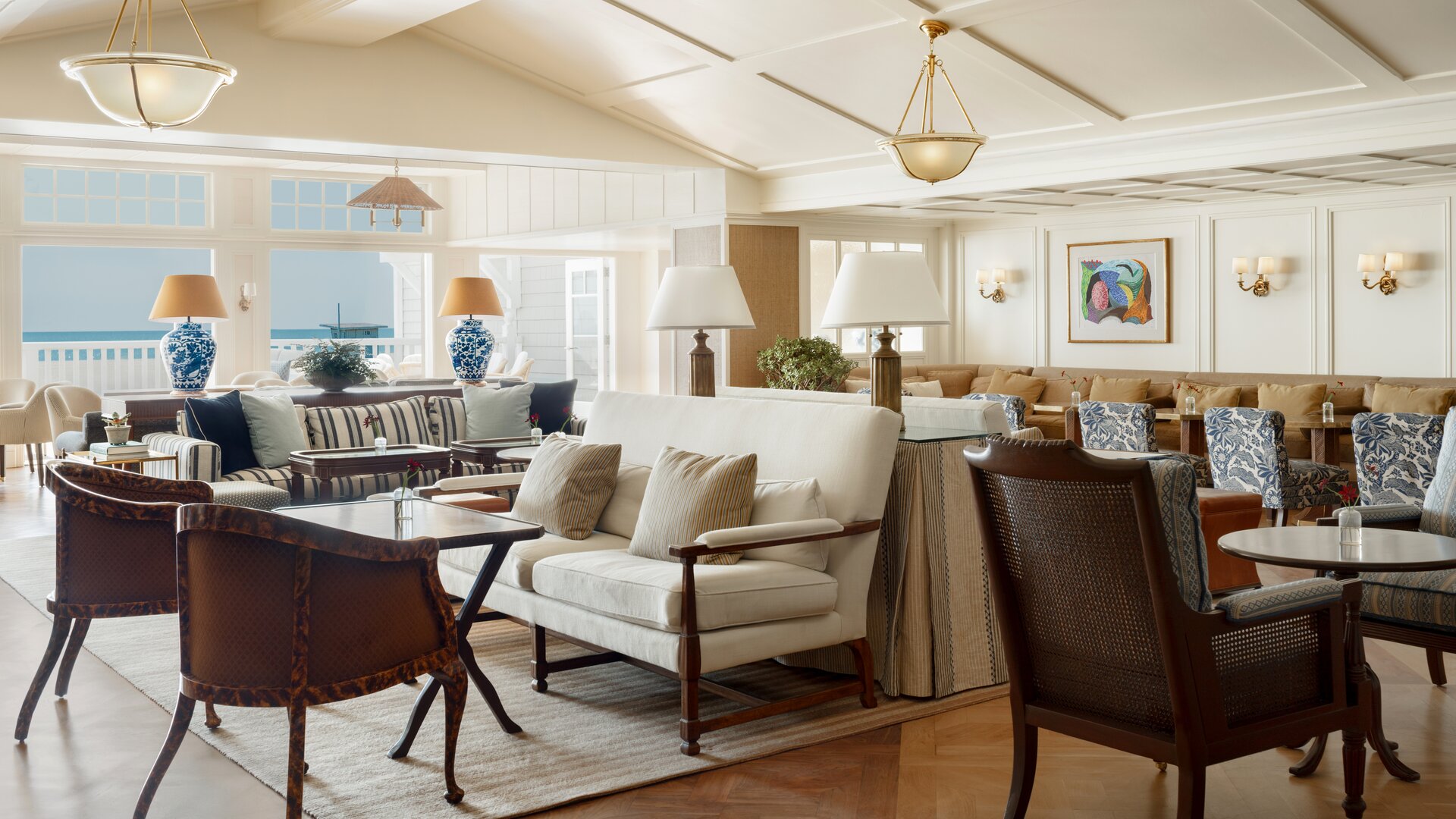 Living Room and Terrace Dining & Lounge
