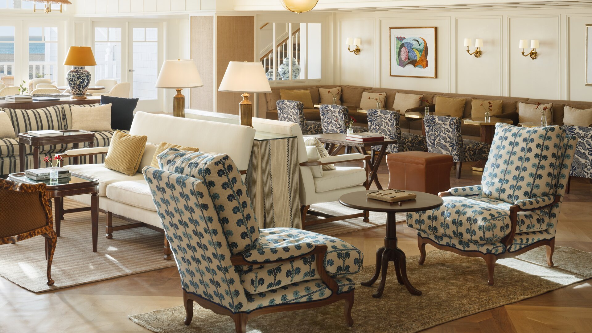 Living Room and Terrace Dining & Lounge