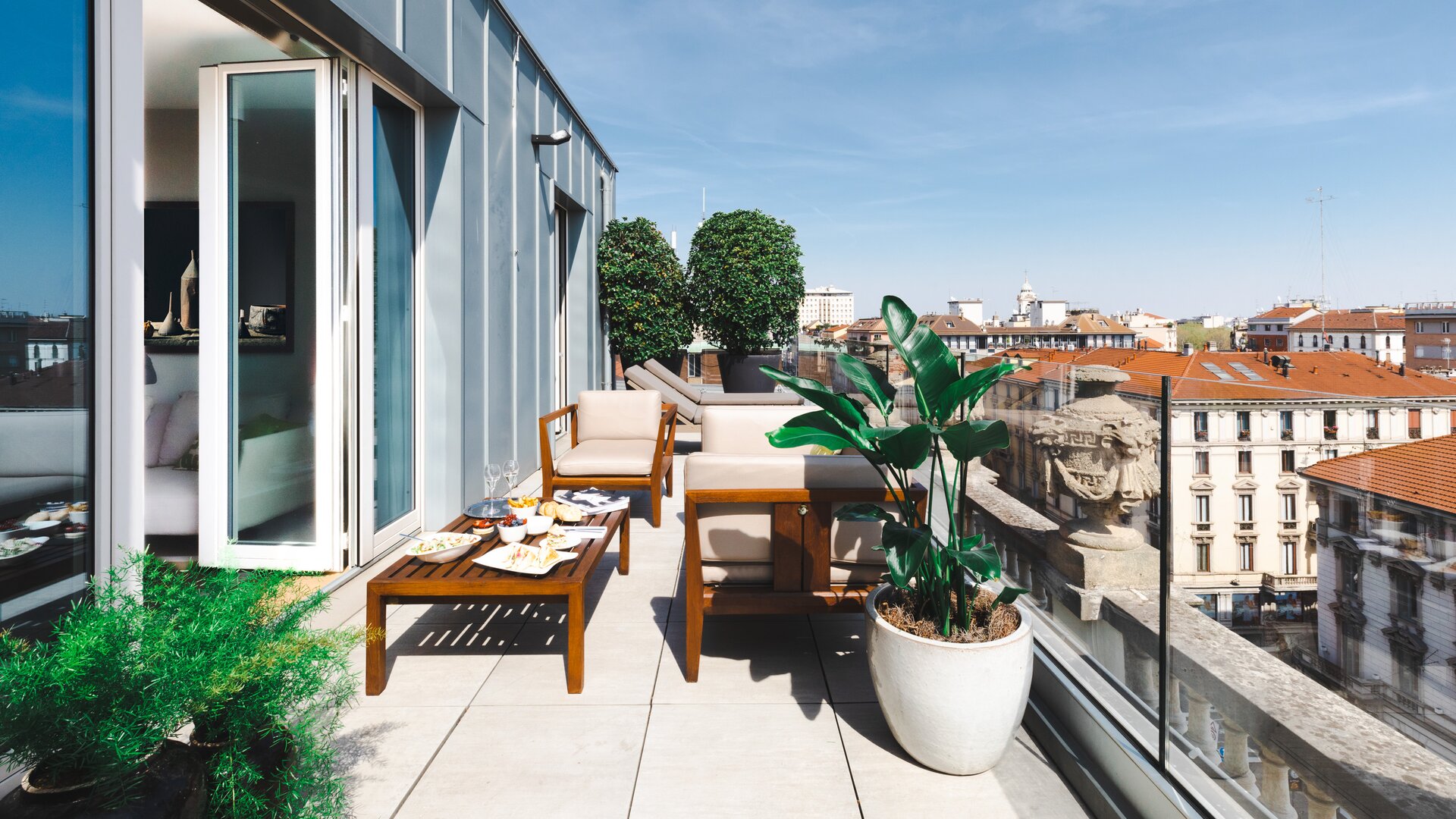 Colombo Suite Terrace with Lounge Sitting and City View